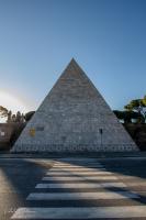 Pyramide de Cestus