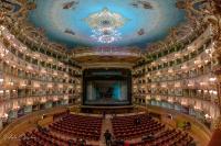 Salle du théâtre La Fenice depuis le balcon (Photo de 2020)